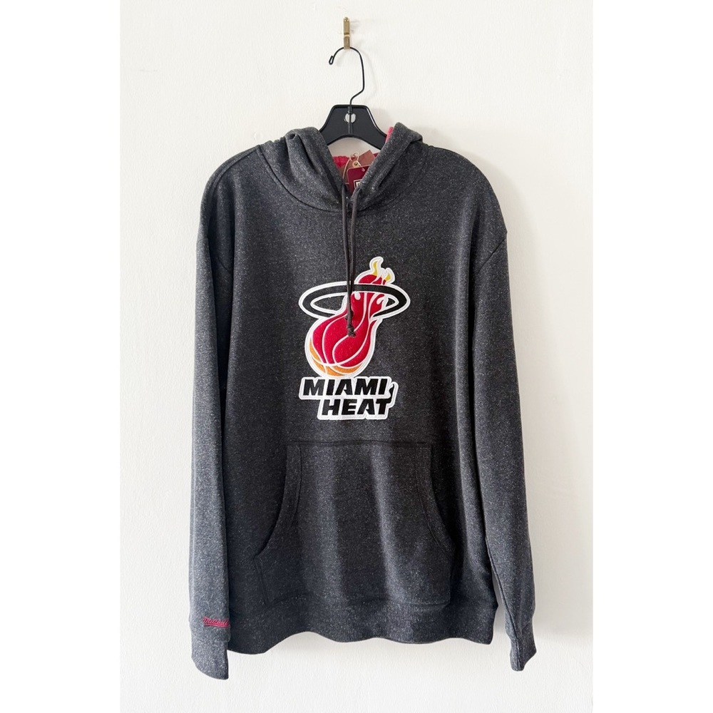 NEW Mitchell & Ness Miami Heat Black Snow Washed Fleece Pullover Hoodie Large